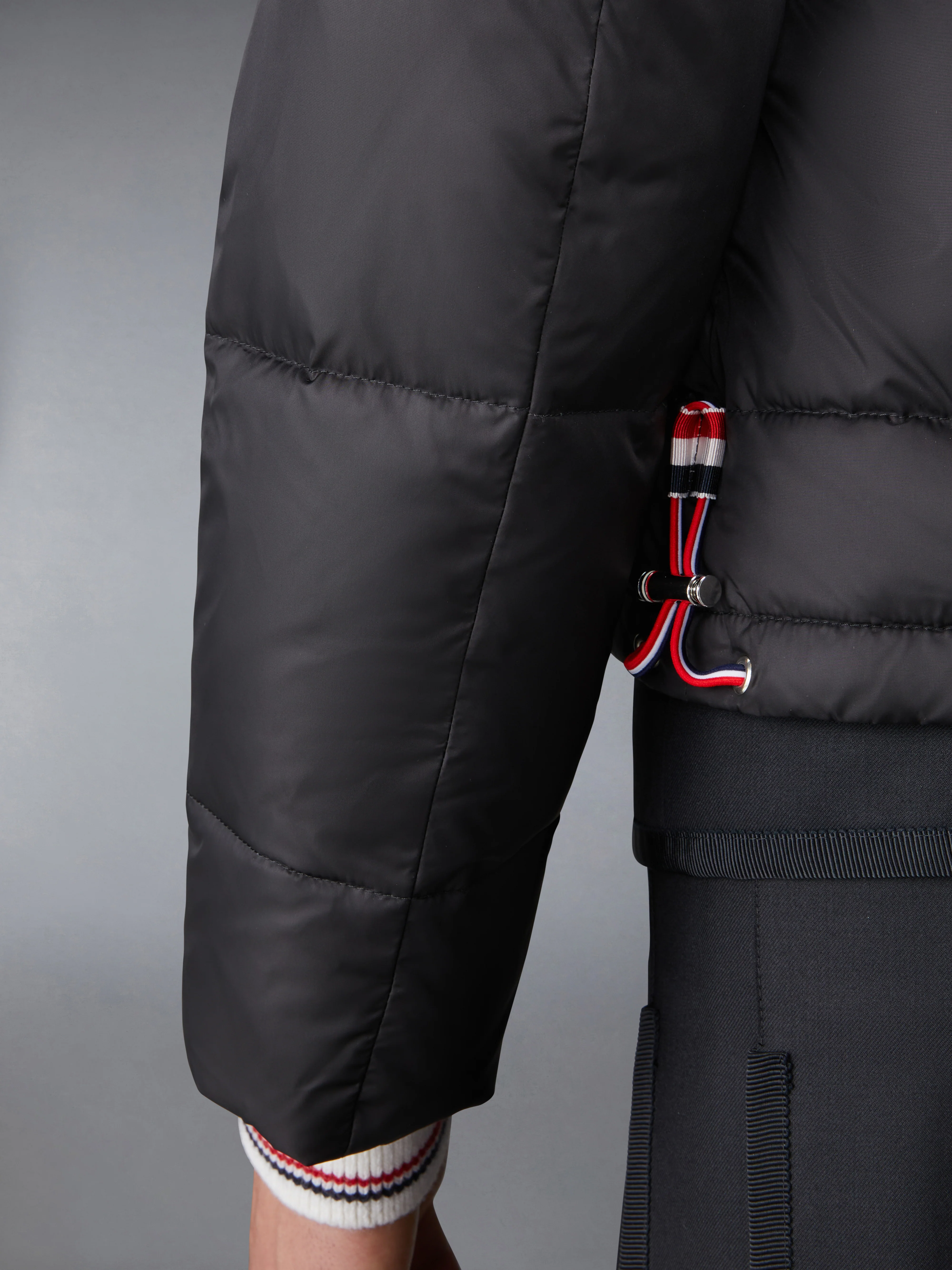 MATTE FINISH NYLON DOWN FILL 4-BAR DETACHABLE HOOD BOMBER - Image 5