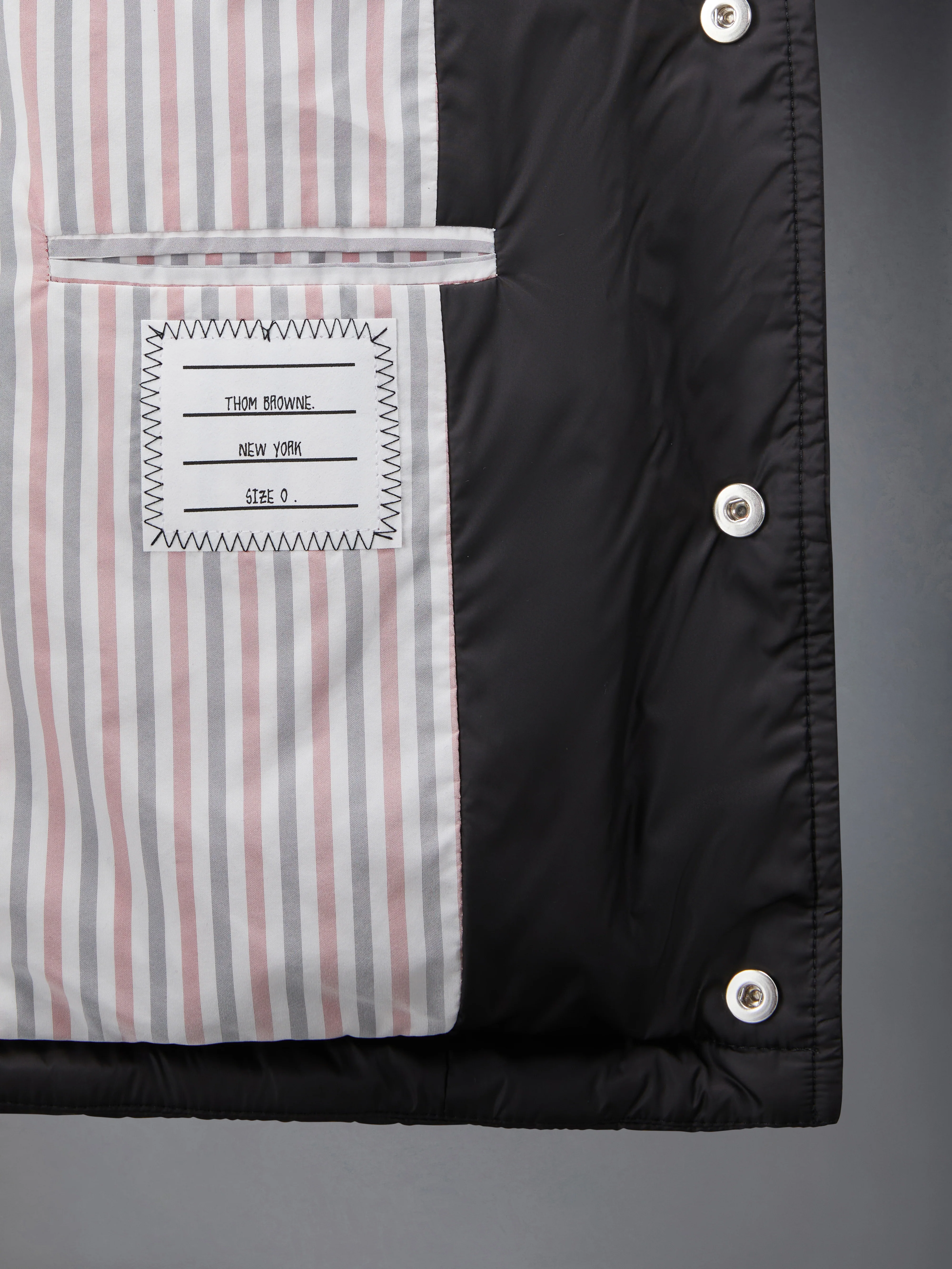 MATTE FINISH NYLON DOWN FILL 4-BAR DETACHABLE HOOD BOMBER - Image 6