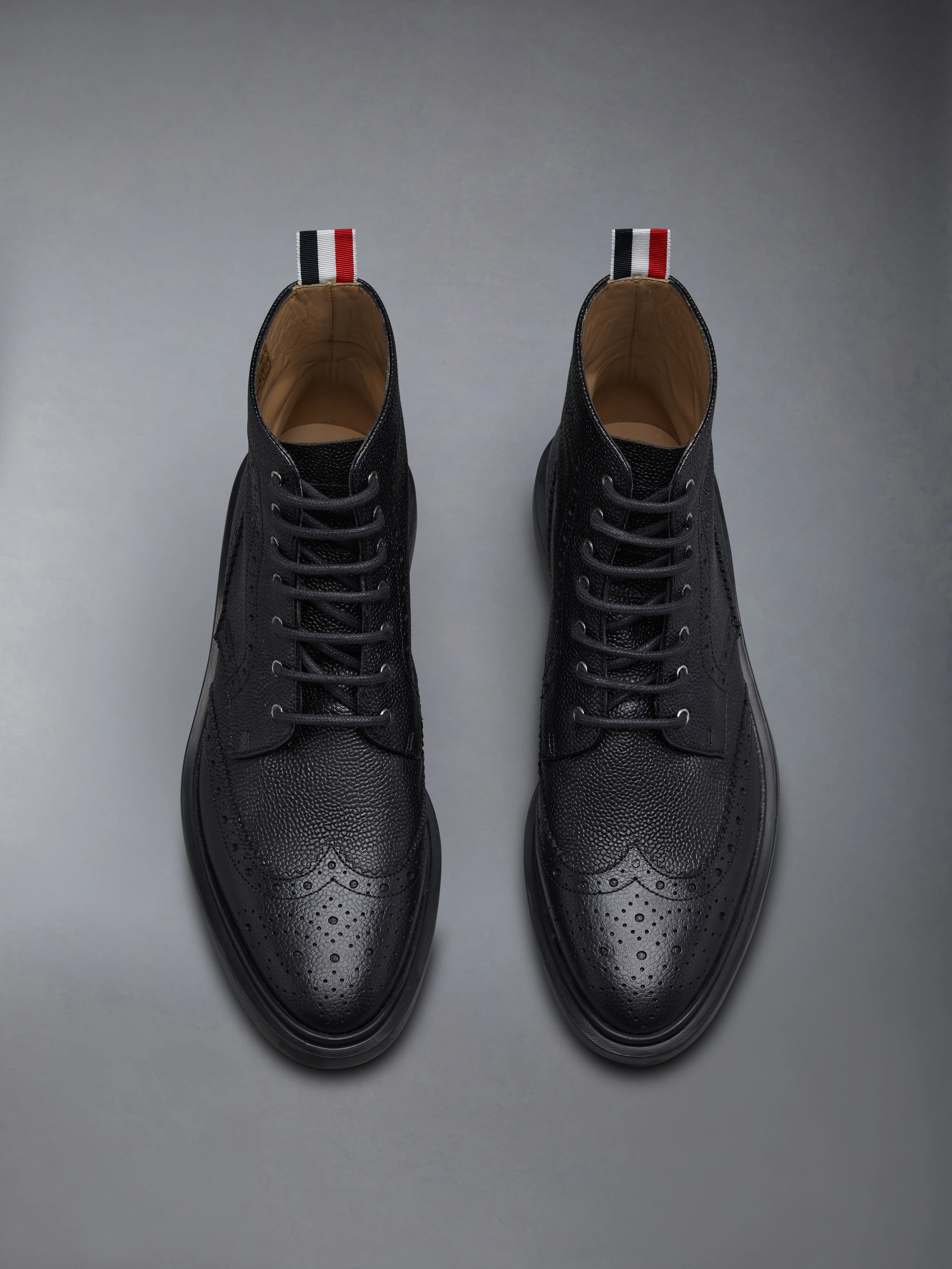 PEBBLE GRAIN RUBBER SOLE CLASSIC WINGTIP BOOT - Image 5